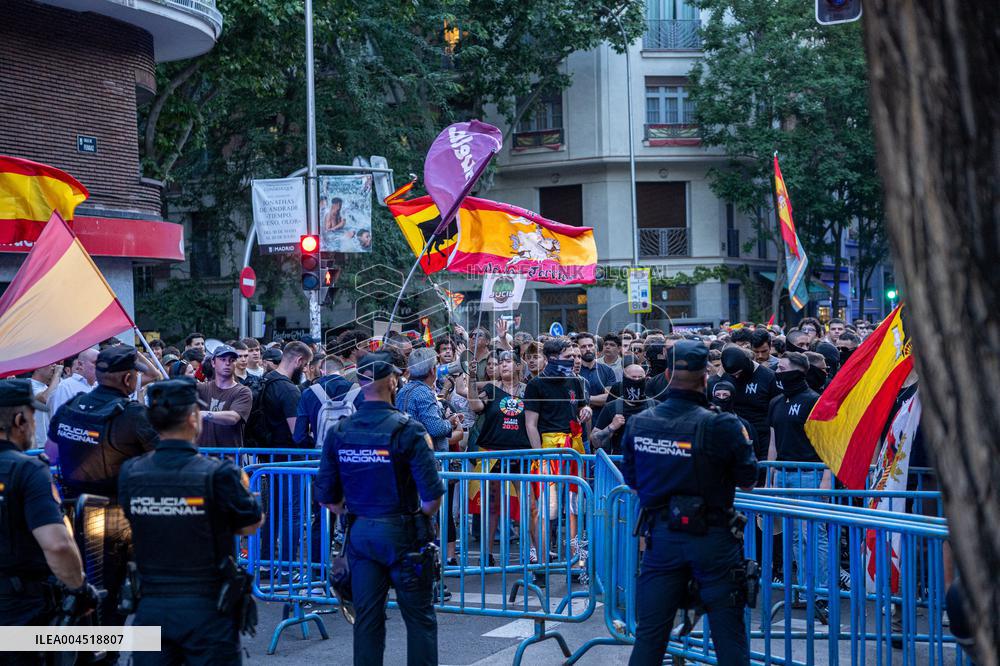 Europa Press - Protest Against Sanchez at PSOE HQ - Madrid