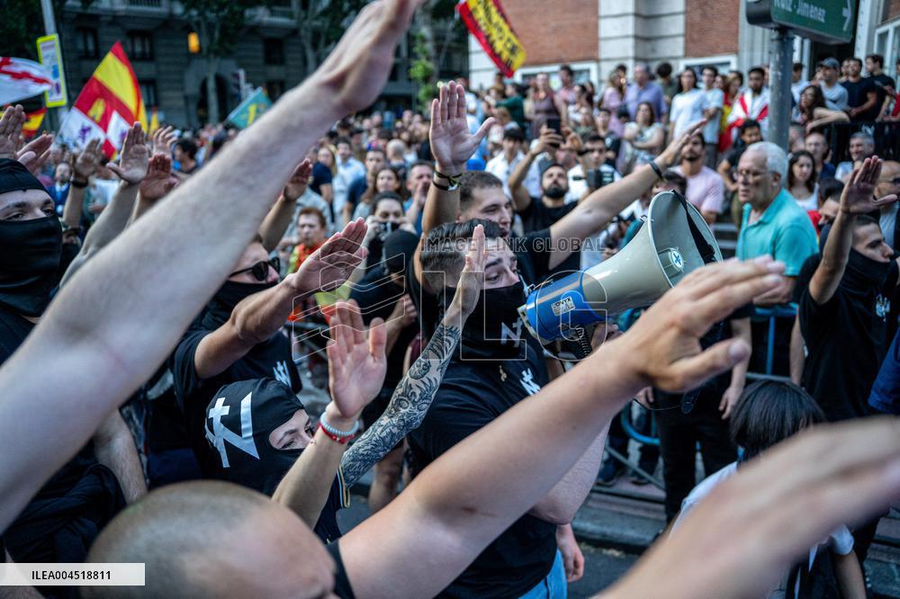 Europa Press - Protest Against Sanchez at PSOE HQ - Madrid