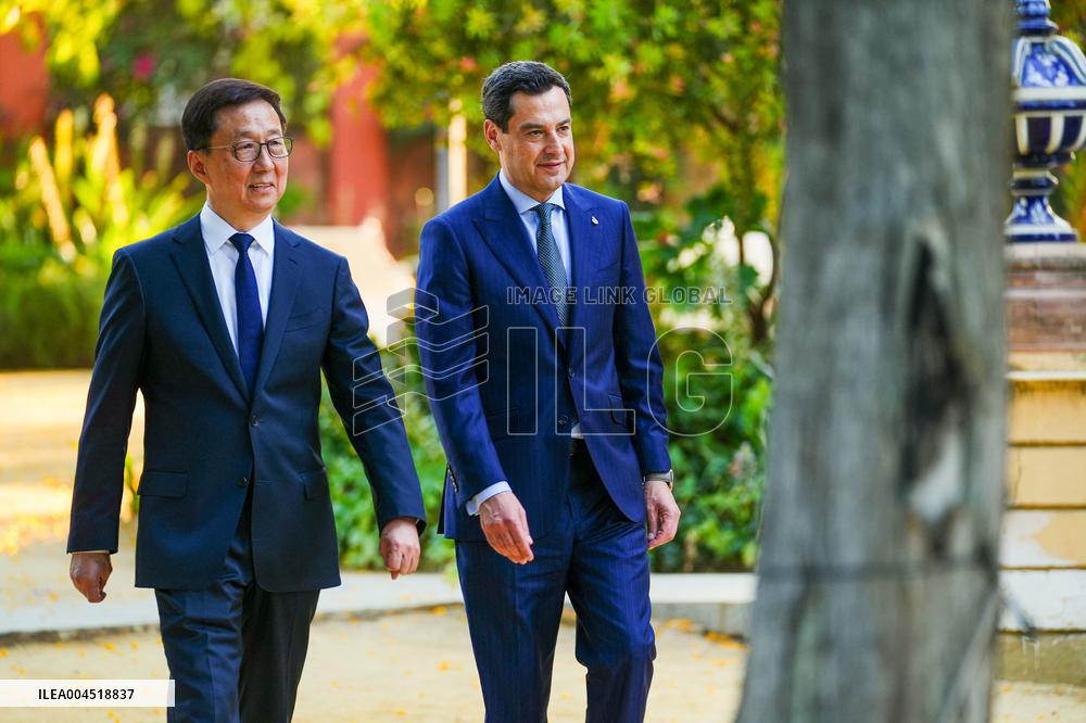 Juanma Moreno Receives The Vice-President of China Han Zheng - Seville