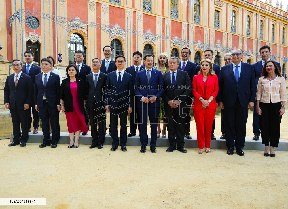 Juanma Moreno Receives The Vice-President of China Han Zheng - Seville