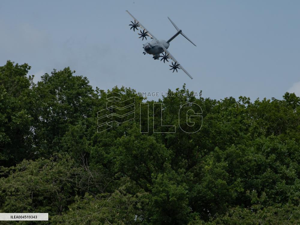 Illustration - La Ferte-Alais Airshow - France