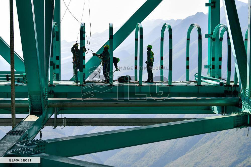 Construction of The Huajiang Grand Canyon Bridge - China