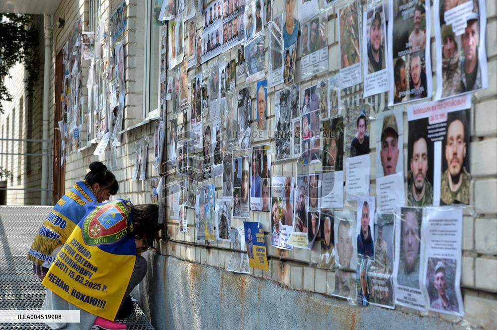 Ukrainian Prisoners Reach Home After Prisoner Swap - Kiev