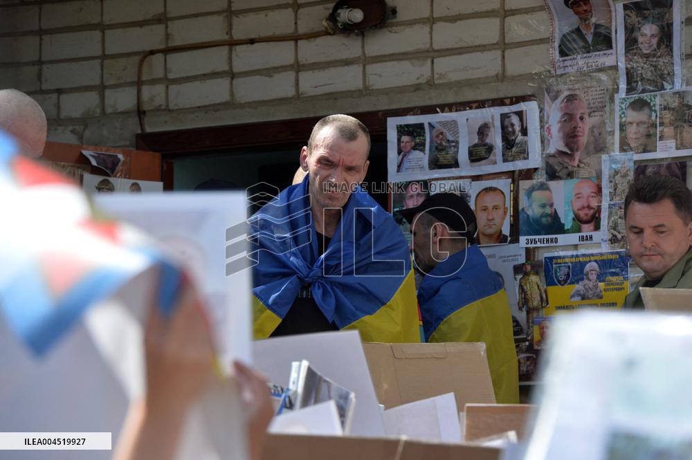 Ukrainian Prisoners Reach Home After Prisoner Swap - Kiev