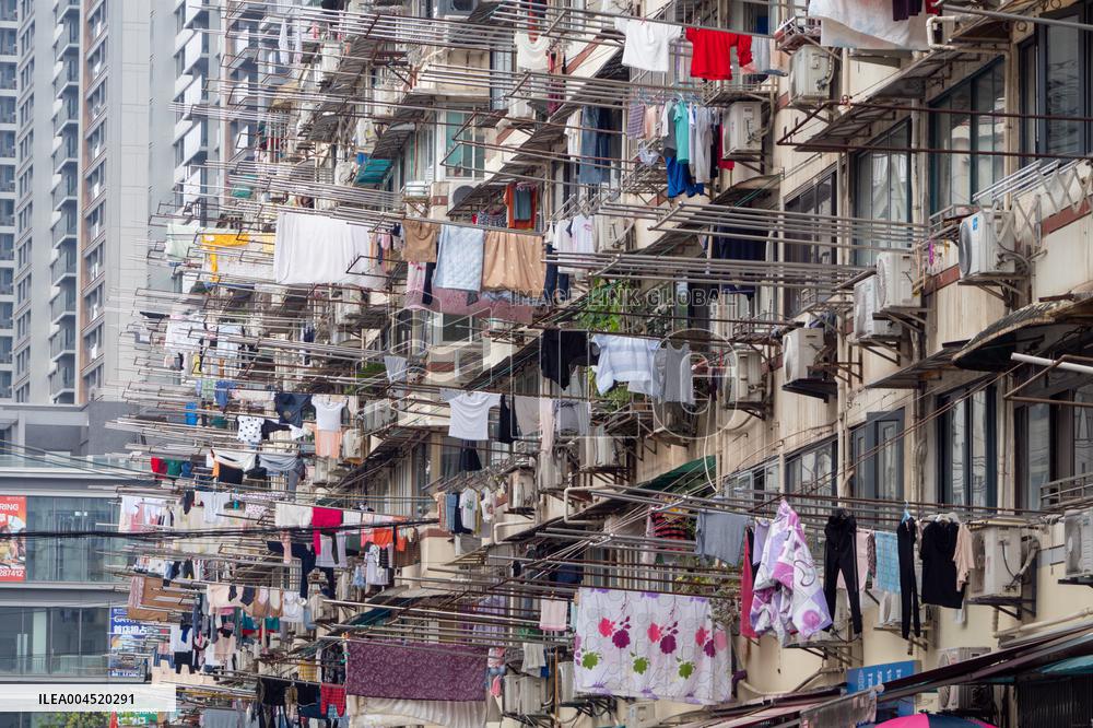 Residents Dry Clothes in Shanghai