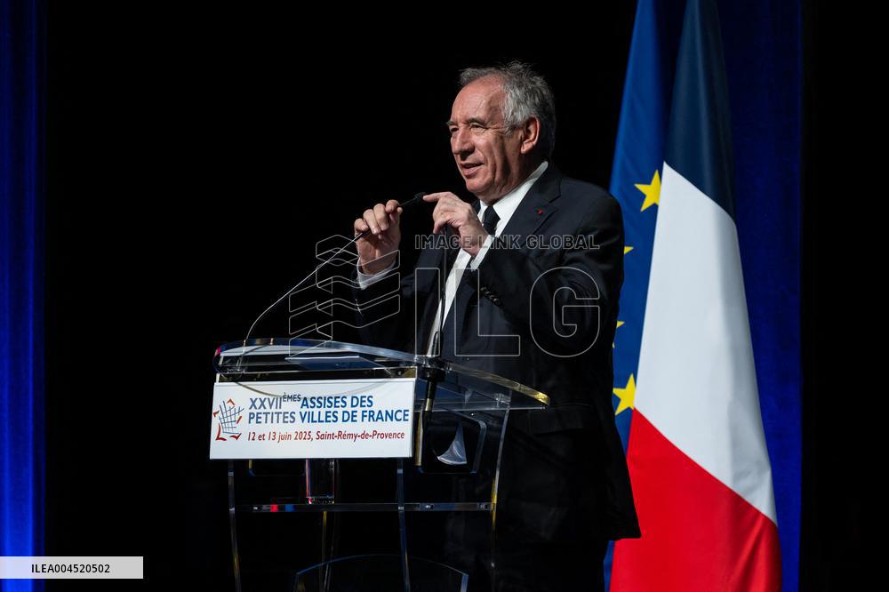 Bayrou at 27th Assises des Petites Villes de France - Saint-Remy de Provence