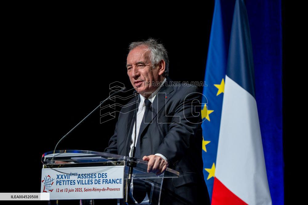 Bayrou at 27th Assises des Petites Villes de France - Saint-Remy de Provence