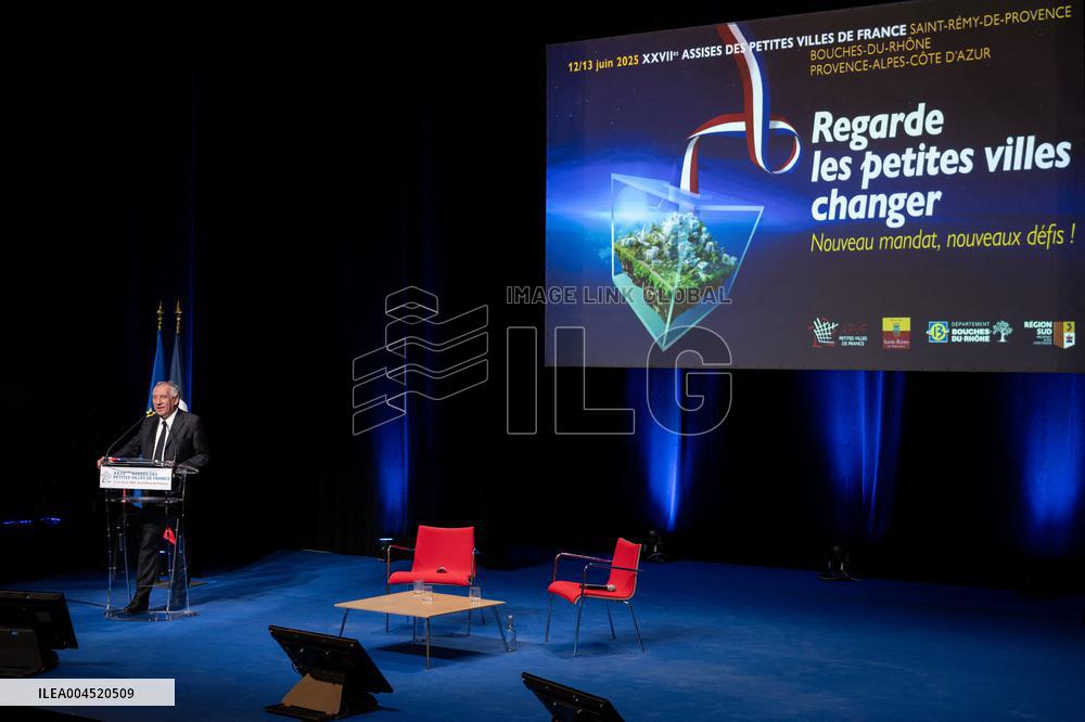 Bayrou at 27th Assises des Petites Villes de France - Saint-Remy de Provence
