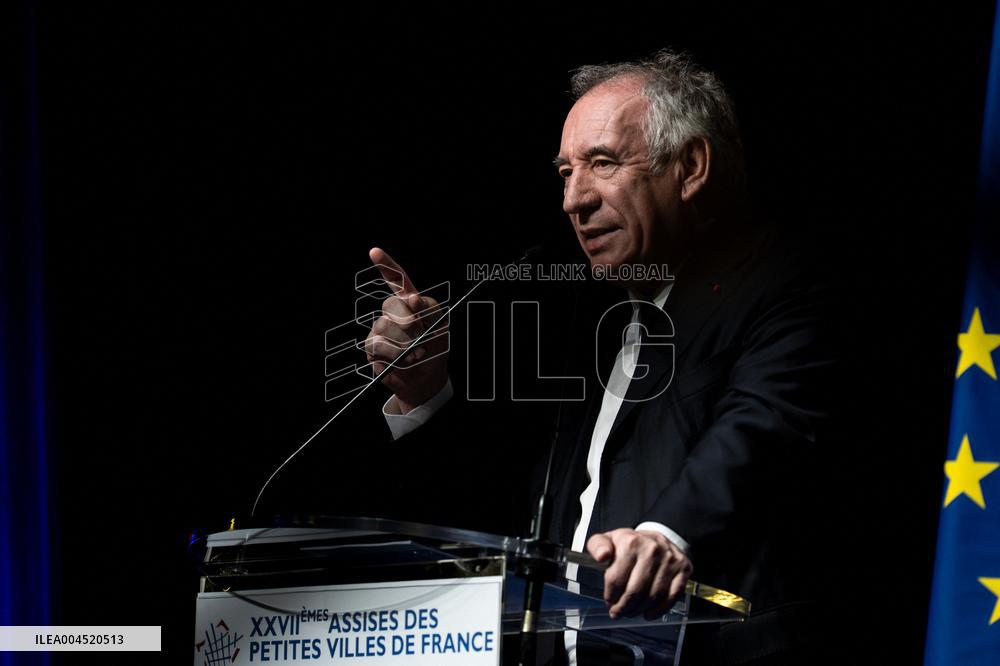 Bayrou at 27th Assises des Petites Villes de France - Saint-Remy de Provence