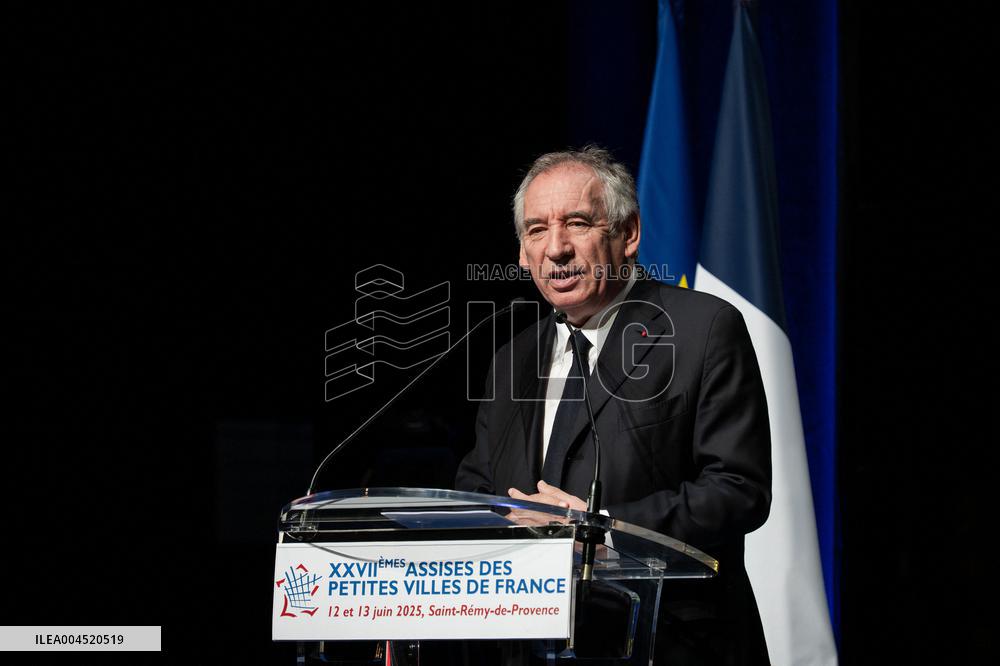Bayrou at 27th Assises des Petites Villes de France - Saint-Remy de Provence