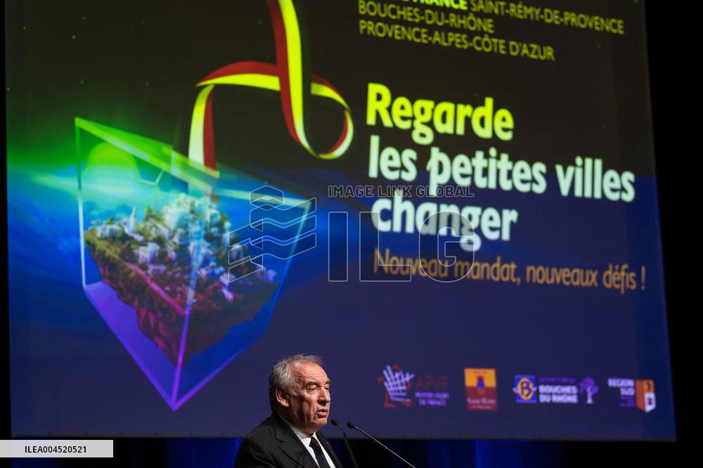 Bayrou at 27th Assises des Petites Villes de France - Saint-Remy de Provence