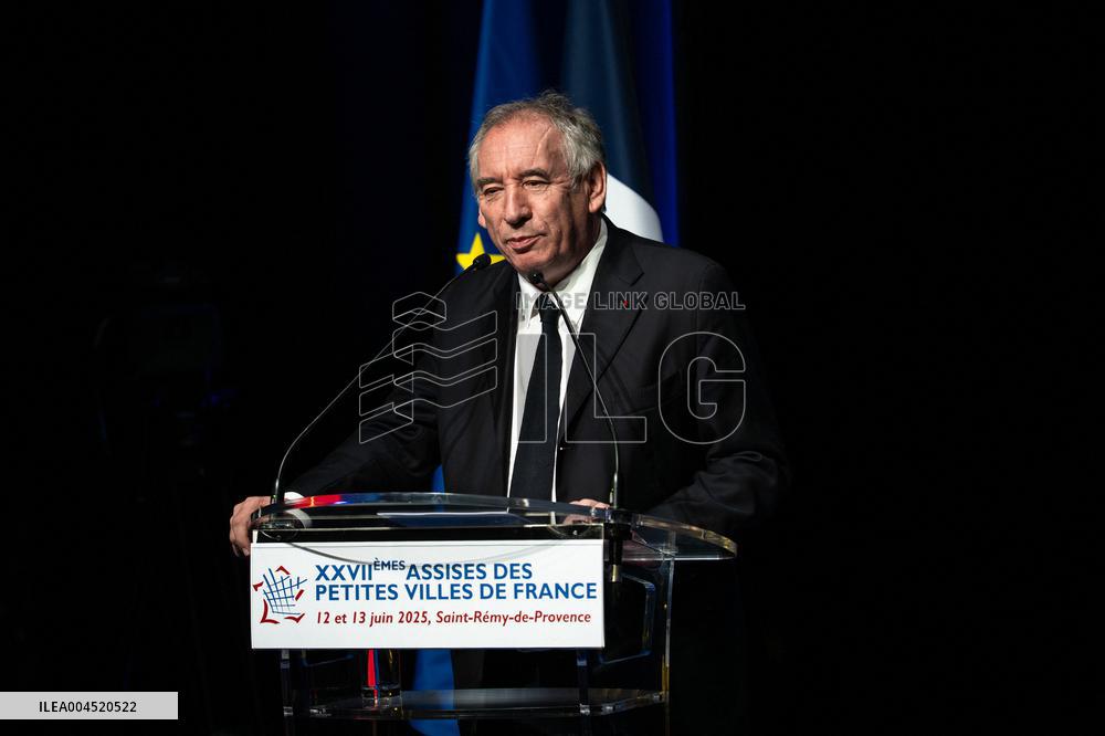 Bayrou at 27th Assises des Petites Villes de France - Saint-Remy de Provence