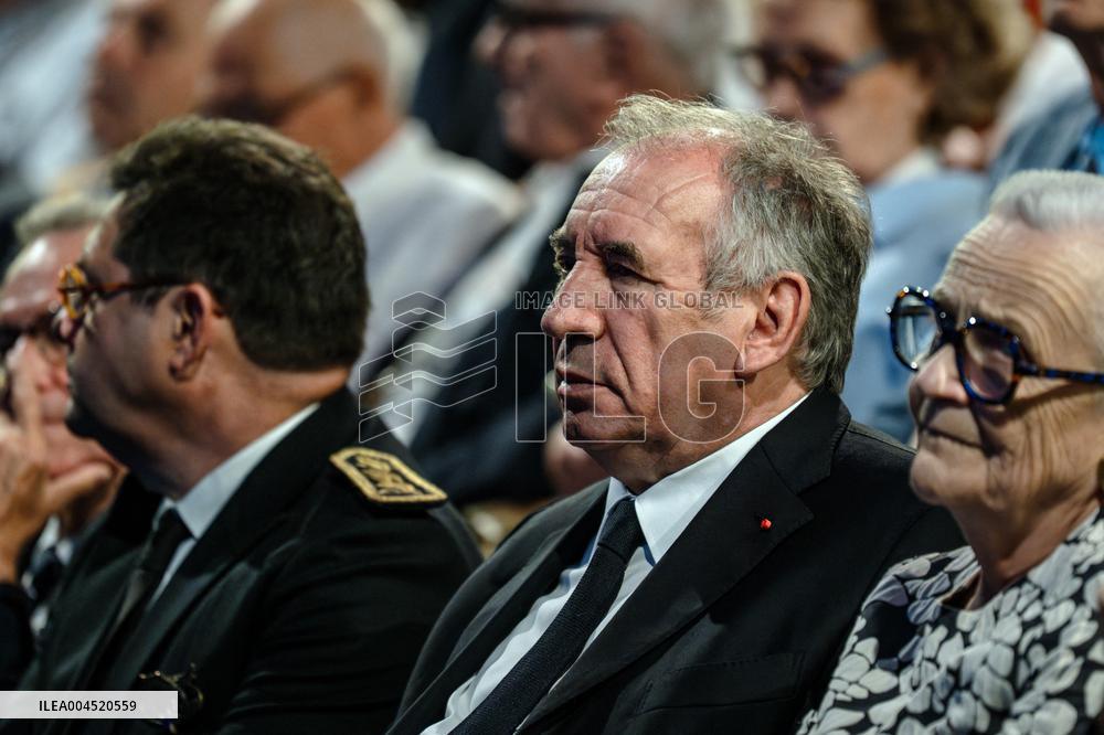 Bayrou at 27th Assises des Petites Villes de France - Saint-Remy de Provence