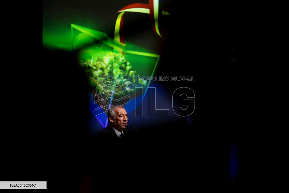 Bayrou at 27th Assises des Petites Villes de France - Saint-Remy de Provence