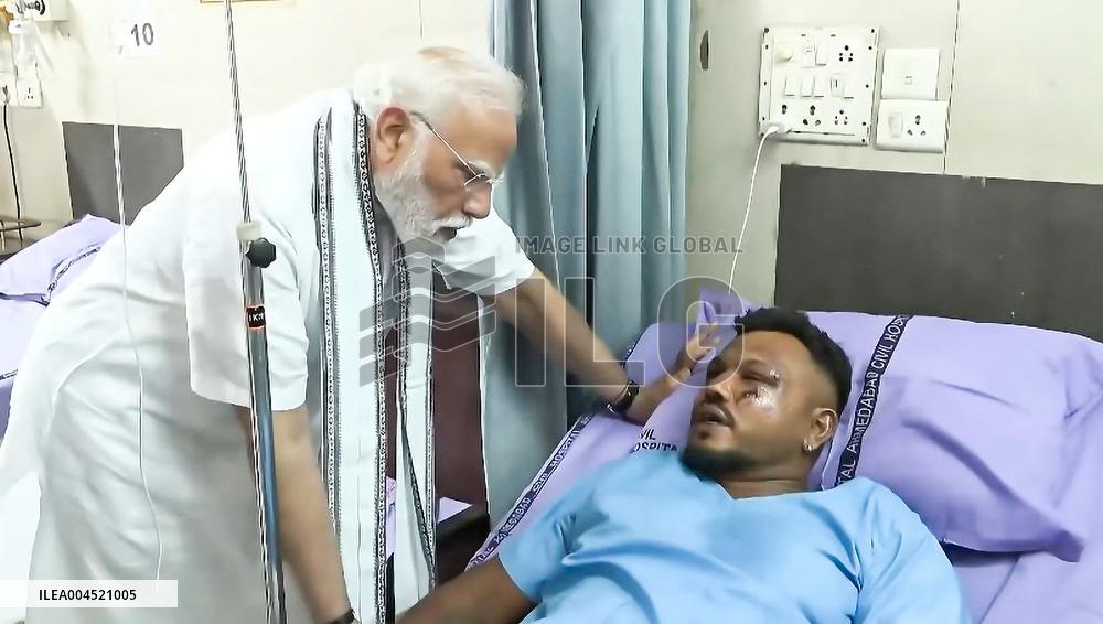 Modi Visiting the Only Survivor in An Air India Plane Crash