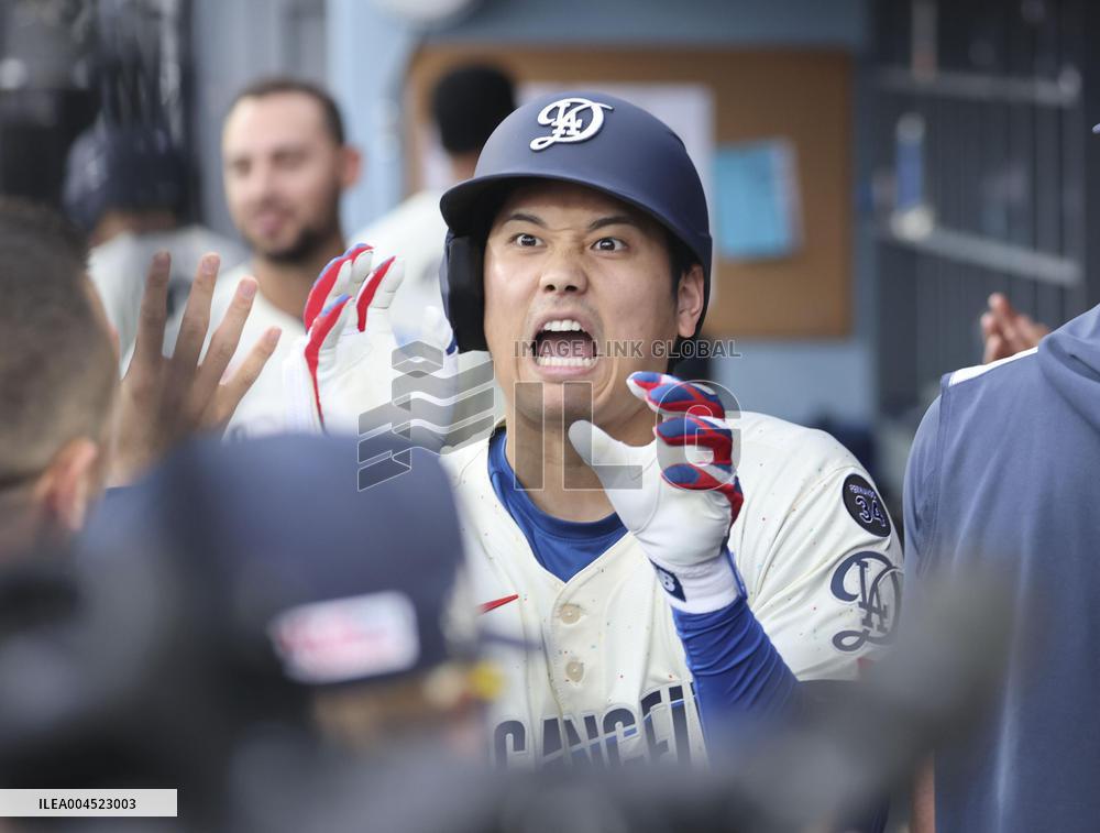 Baseball: Giants vs. Dodgers
