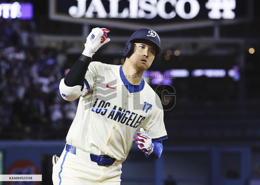 Baseball: Giants vs. Dodgers