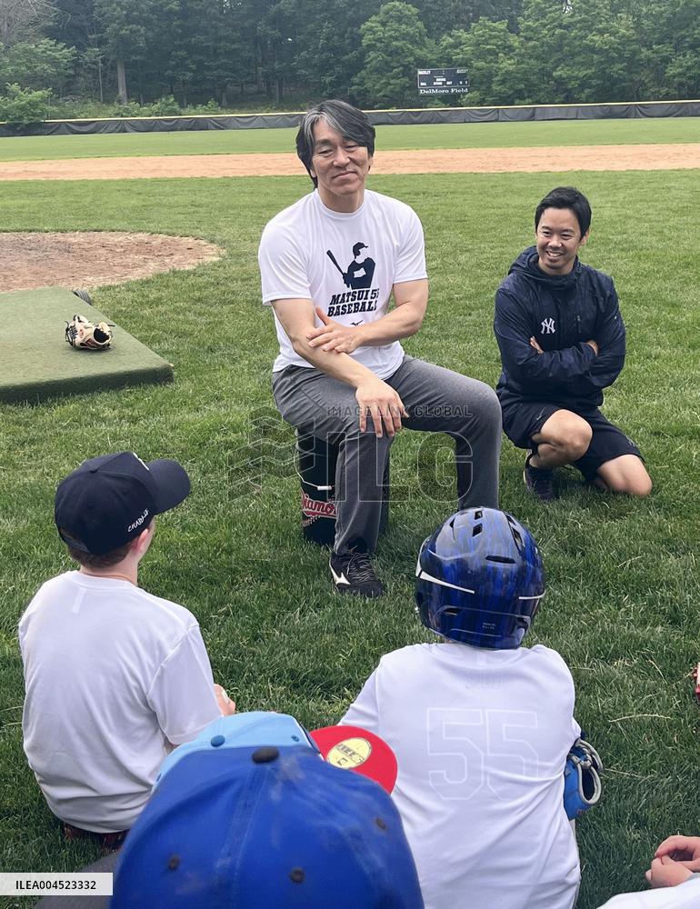 Baseball clinic by ex-Yankees slugger Matsui