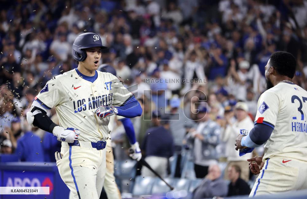 Baseball: Giants vs. Dodgers