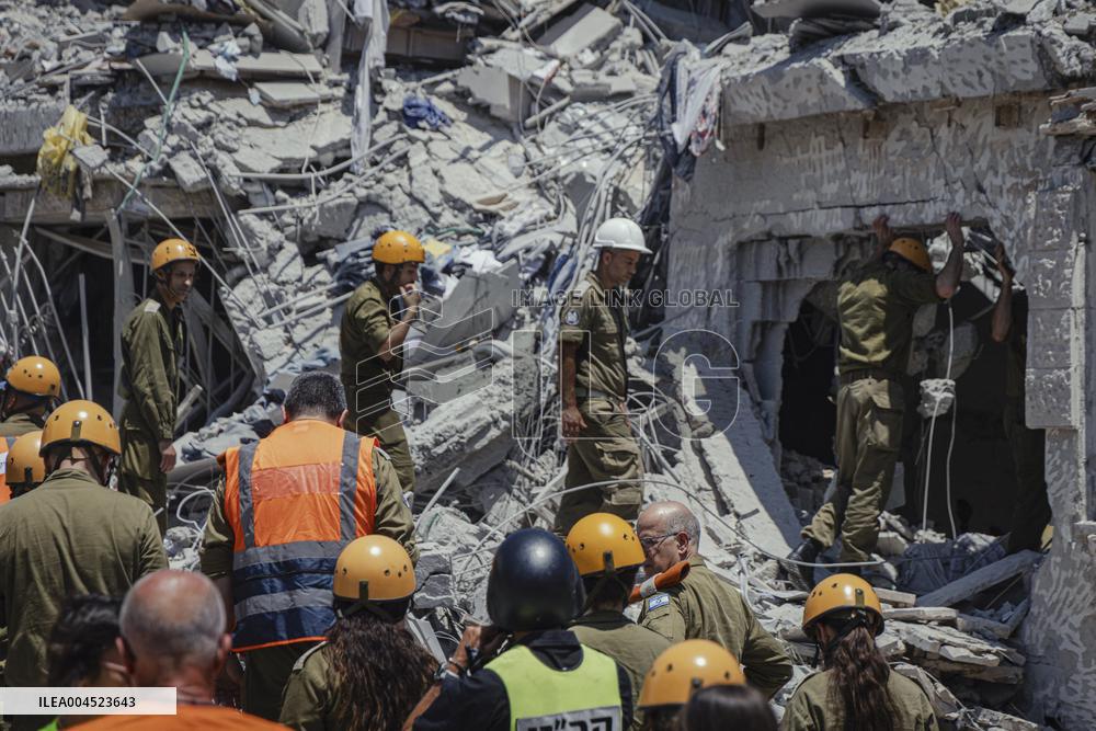 Iran Retaliatory Missile Strike to Israel