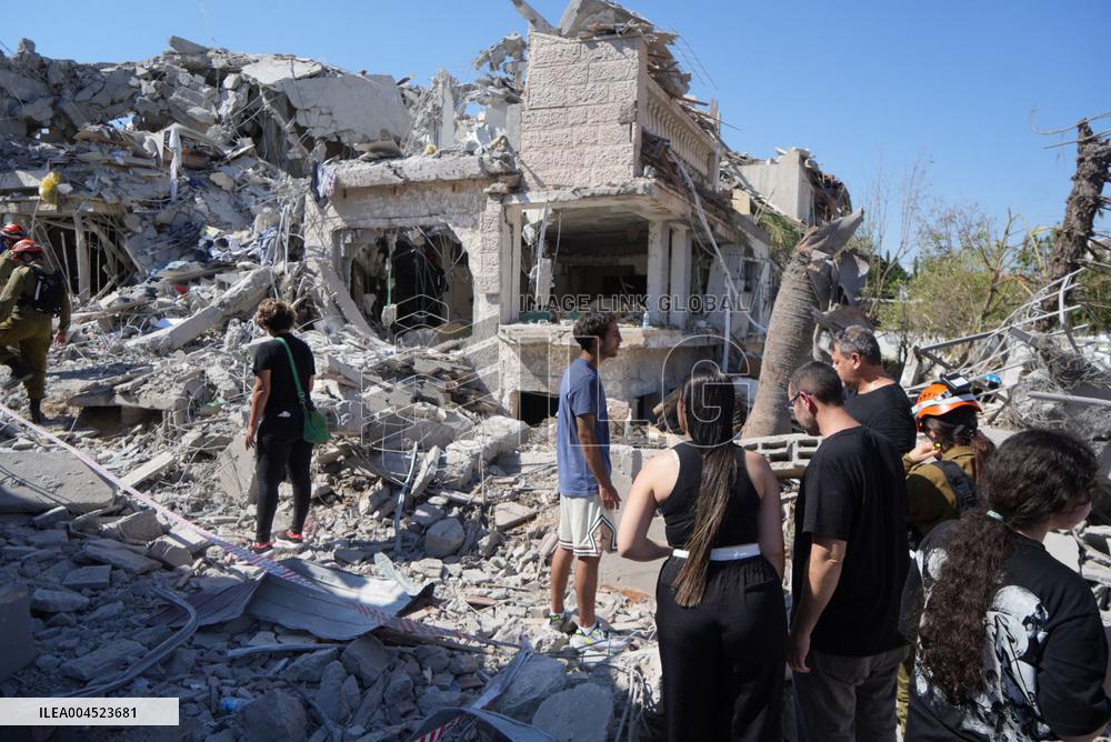 Iran Retaliatory Missile Strike to Israel