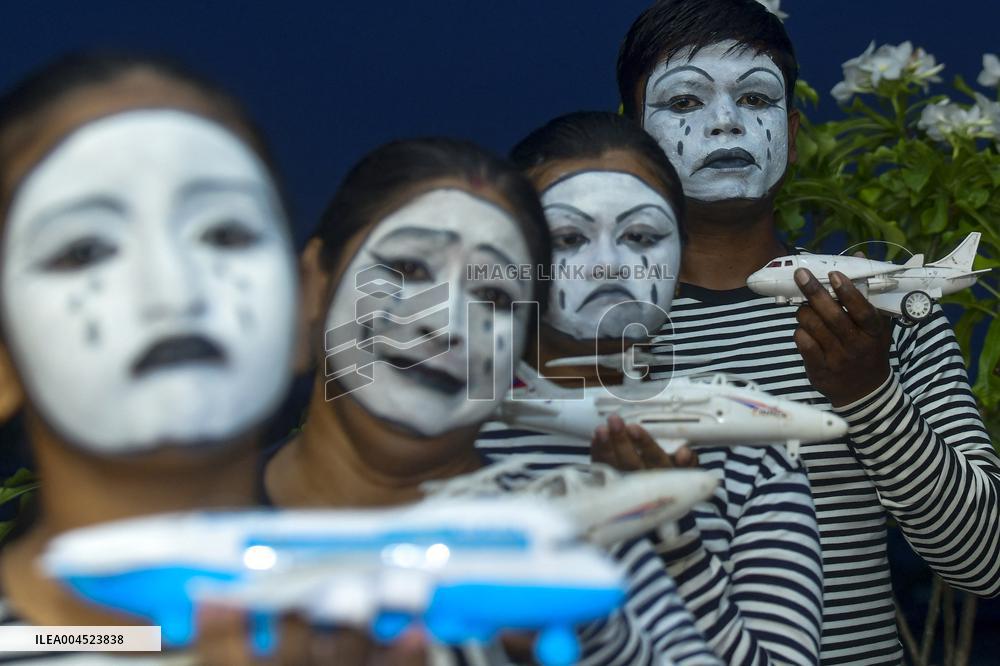 India Airplane Crash Mime Performance - India