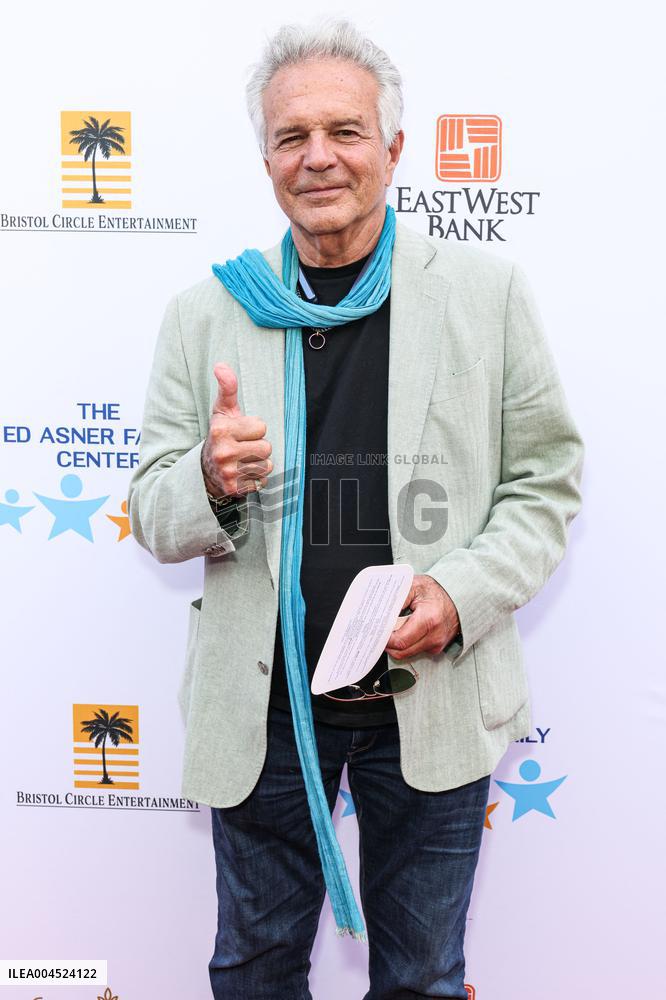 13th Annual Ed Asner And Friends Poker Night - LA