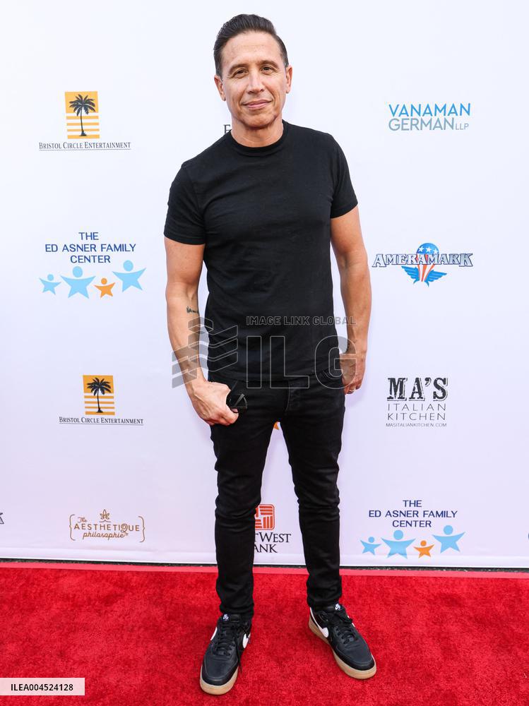 13th Annual Ed Asner And Friends Poker Night - LA