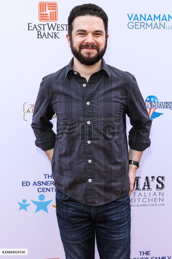 13th Annual Ed Asner And Friends Poker Night - LA