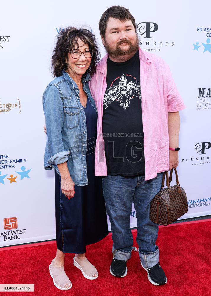 13th Annual Ed Asner And Friends Poker Night - LA