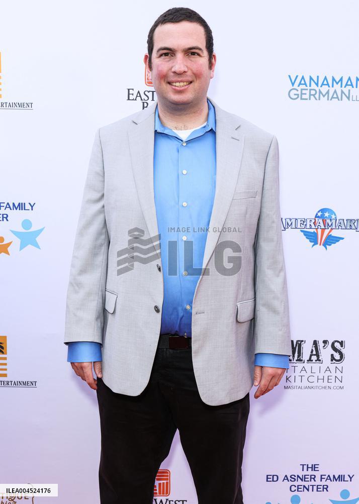 13th Annual Ed Asner And Friends Poker Night - LA