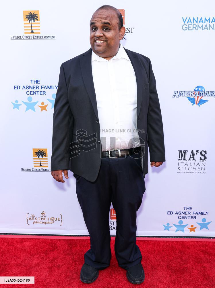 13th Annual Ed Asner And Friends Poker Night - LA