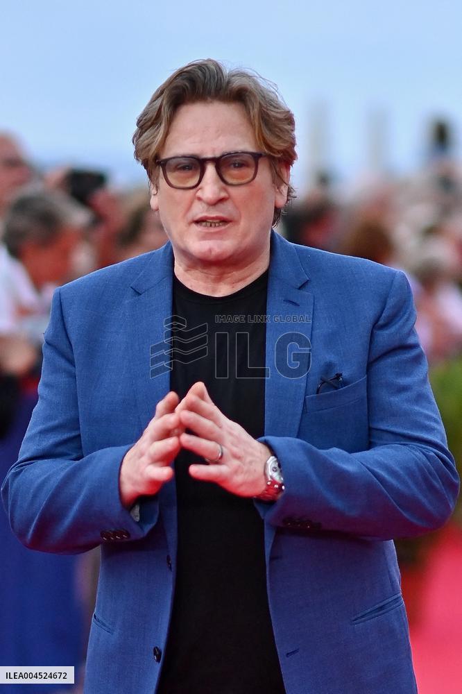 39th Cabourg Festival - Closing Ceremony Red Carpet