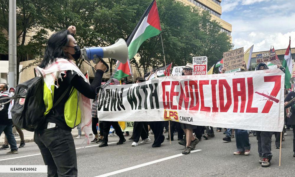 Protesters rally ahead of G7 summit in Canada