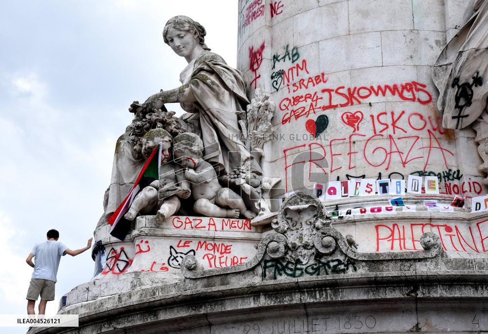 Pro-Palestinian demonstration with Rima Hassan - Paris