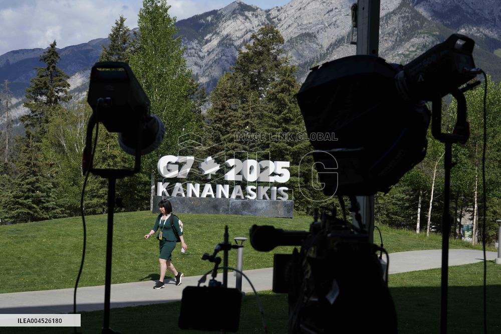 G7 Summit Illustration