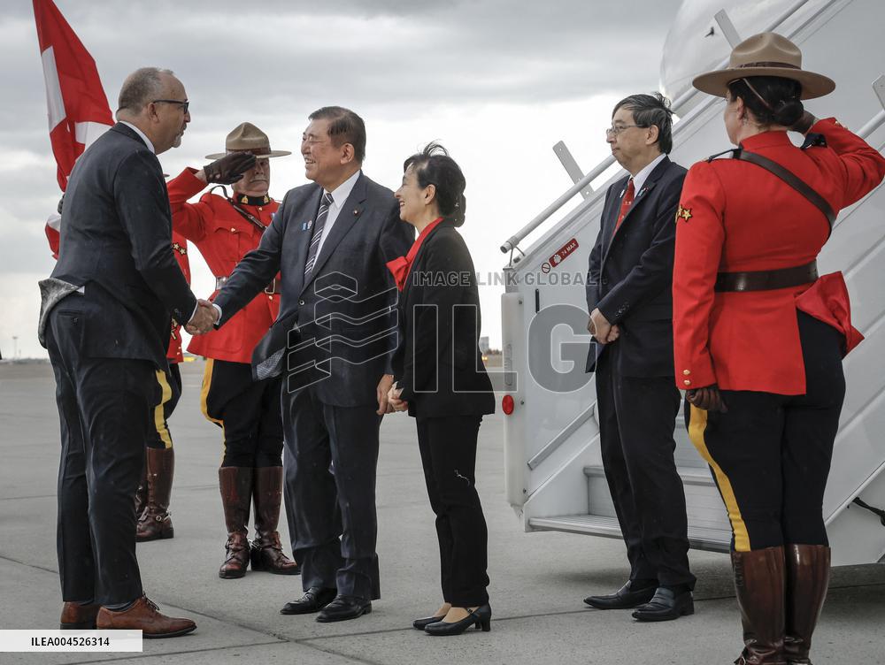 Shigeru Ishiba, Yoshiko Ishiba