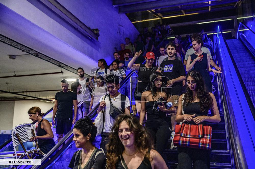 Missile Alert Sends Israelis Underground