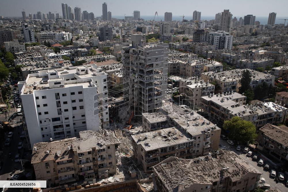 Iranian Missile Strike Hits Bat Yam