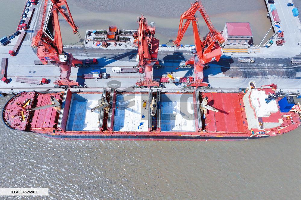 First Foreign General Cargo (pulp) Vessel in Rugao Port