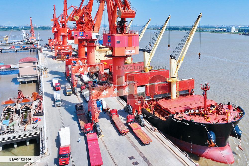 First Foreign General Cargo (pulp) Vessel in Rugao Port