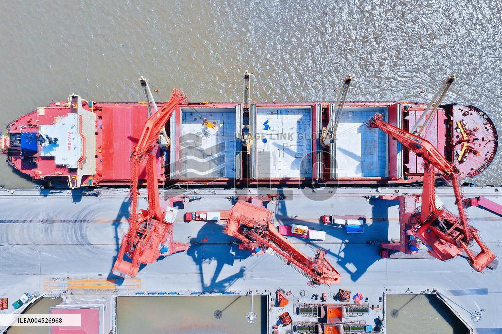 First Foreign General Cargo (pulp) Vessel in Rugao Port