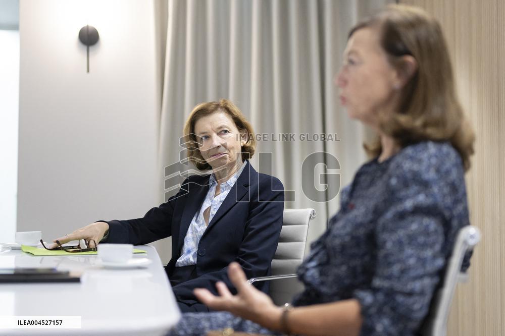 Anne-Marie Couderc et Florence Parly Portrait - Paris