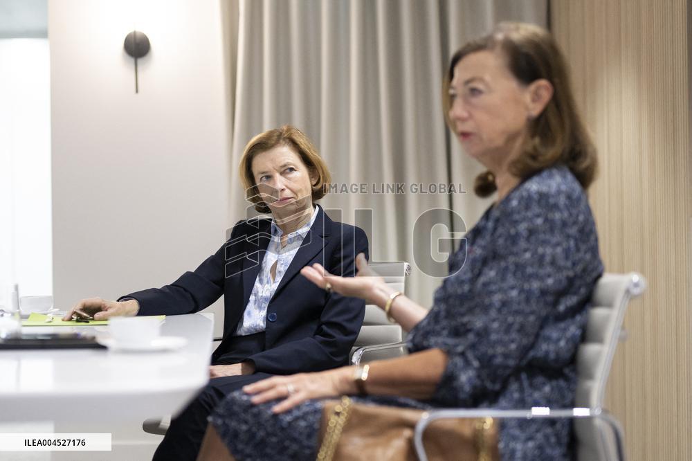 Anne-Marie Couderc et Florence Parly Portrait - Paris