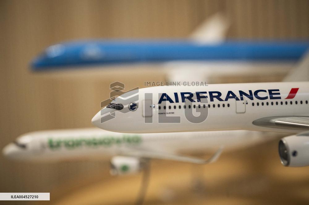 Anne-Marie Couderc et Florence Parly Portrait - Paris