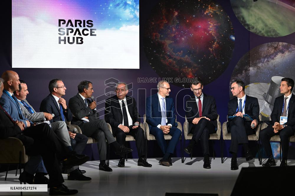 Francois Bayrour Visit To Paris Air Show - Le Bourget