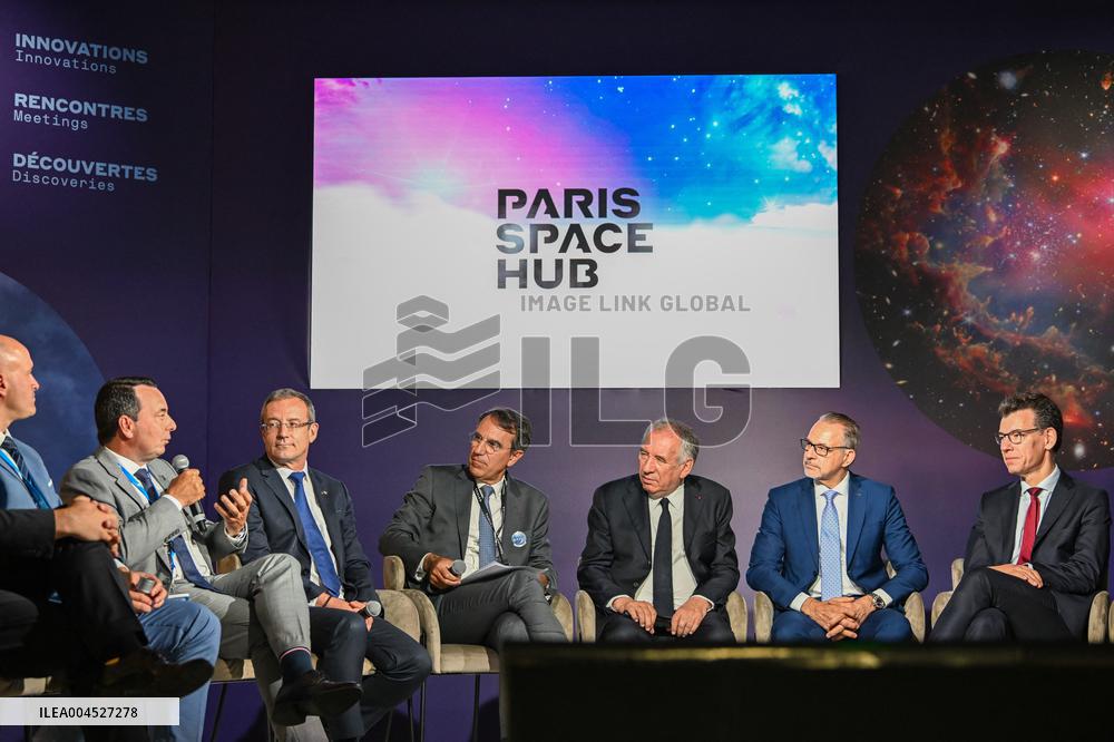 Francois Bayrour Visit To Paris Air Show - Le Bourget