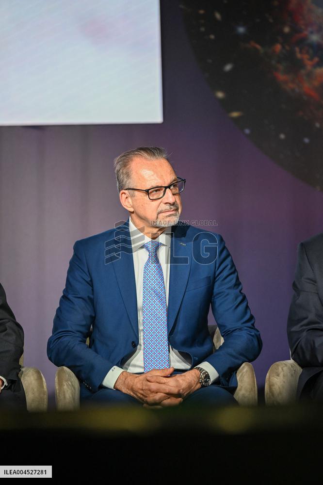 Francois Bayrour Visit To Paris Air Show - Le Bourget