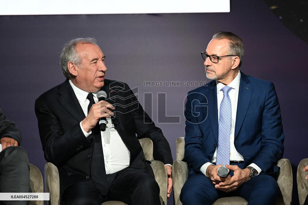 Francois Bayrour Visit To Paris Air Show - Le Bourget