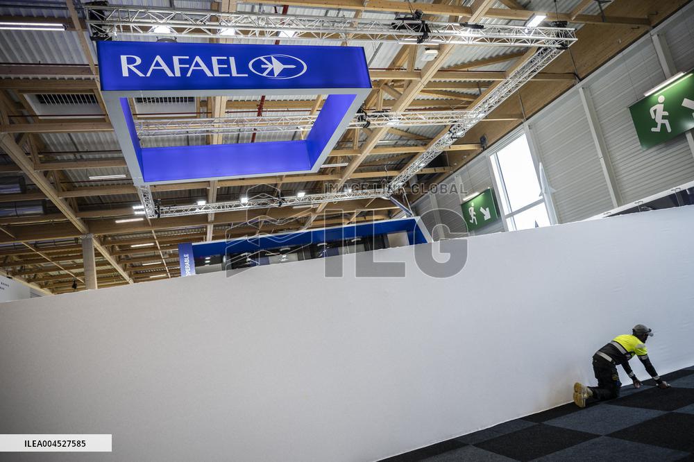 Israeli Arms Stands Closed At Paris Air Show - Le Bourget